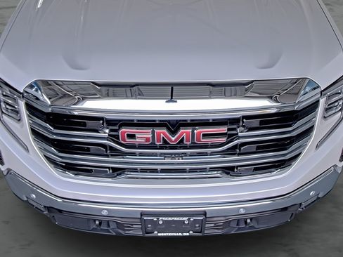 Used 2024 GMC Sierra 1500 SLT w/ SLT Premium Plus Package AWD/4WD image 18