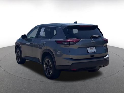 Used 2025 Nissan Rogue SV FWD image 11