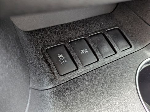 Used 2016 Toyota Highlander XLE FWD image 30
