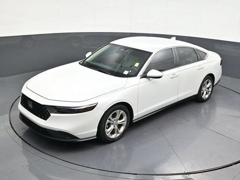 Used 2023 Honda Accord LX image 15