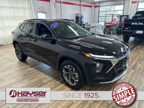 Used 2024 Chevrolet Trax LT image 6