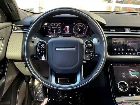 Used 2020 Land Rover Range Rover Velar R-Dynamic S image 5