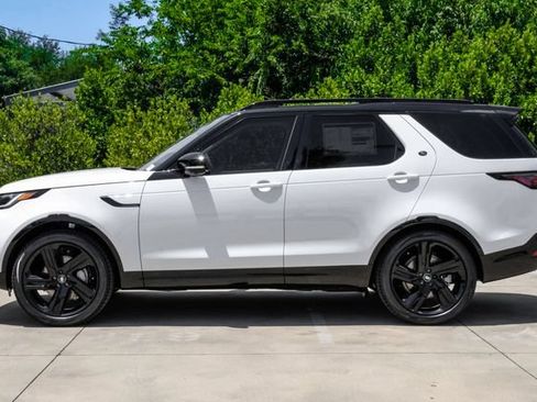 New 2026 Land Rover Discovery Dynamic SE AWD/4WD image 16