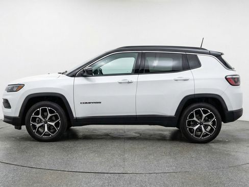 Used 2025 Jeep Compass Limited image 5