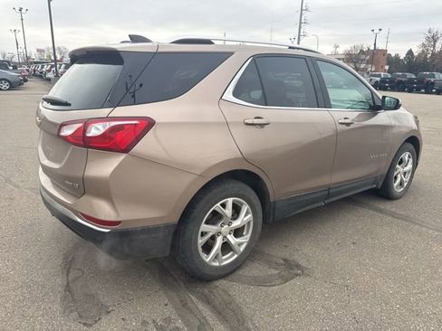 Used 2018 Chevrolet Equinox LT image 10