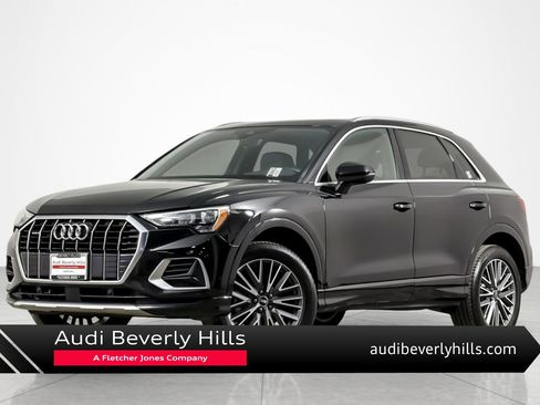 Used 2022 Audi Q3 2.0T Premium w/ Convenience Package AWD/4WD image 1