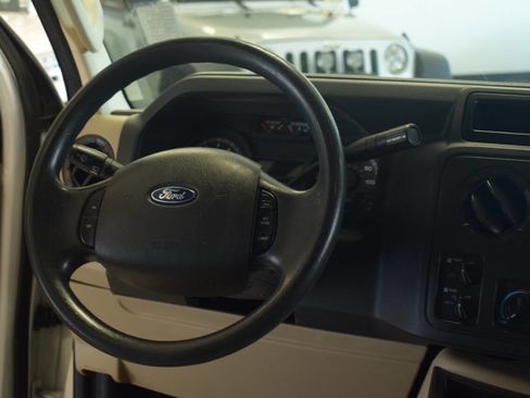 Used 2014 Ford E-350 and Econoline 350 XLT RWD image 54