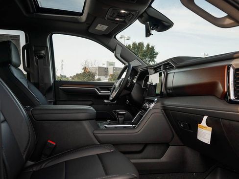 New 2026 GMC Sierra 1500 Denali w/ Denali Reserve Package image 9