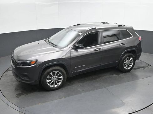 Used 2021 Jeep Cherokee Latitude Plus AWD/4WD image 35