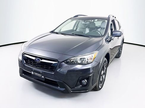 Used 2019 Subaru Crosstrek 2.0i Premium w/ Eyesight System image 3