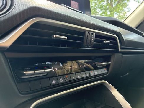 Used 2025 MAZDA CX-90 3.3 Turbo w/ Select Package AWD/4WD image 31