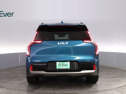 Used 2024 Kia EV9 GT-Line image 13