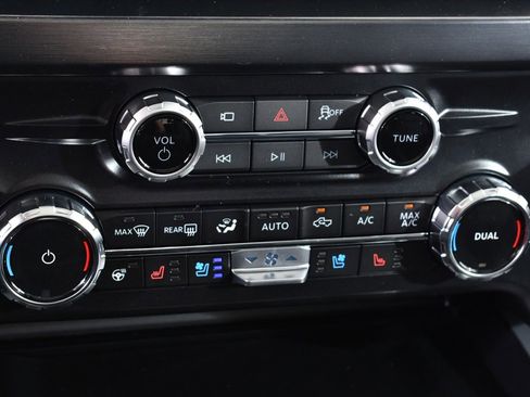 New 2026 Ford F350 Lariat w/ Black Appearance Package image 30