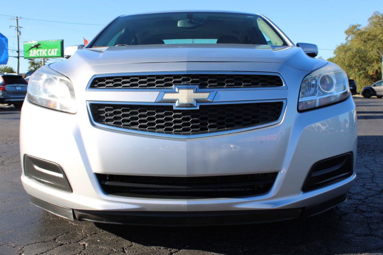 Used 2013 Chevrolet Malibu LT w/ Power Convenience Package FWD image 2