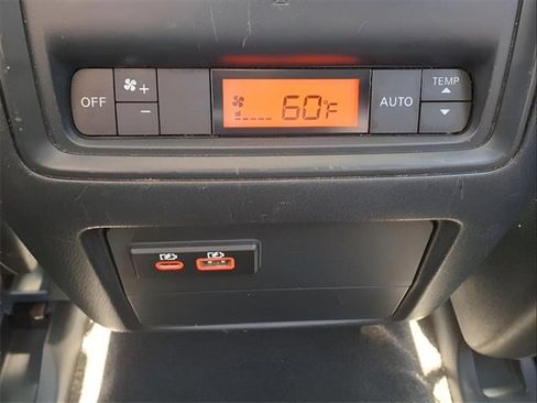 Used 2020 Nissan Pathfinder S image 15