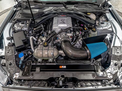 Used 2022 Ford Mustang Shelby GT500 w/ Carbon Fiber Track Pack image 24