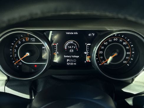 Used 2018 Jeep Wrangler Unlimited Sahara image 17