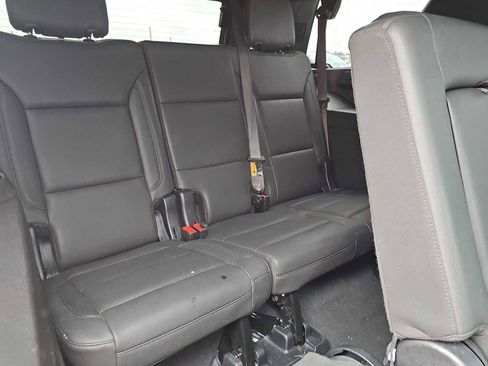 Used 2025 Chevrolet Tahoe Z71 AWD/4WD image 9