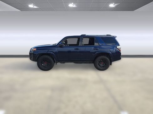 Used 2020 Toyota 4Runner SR5 image 2