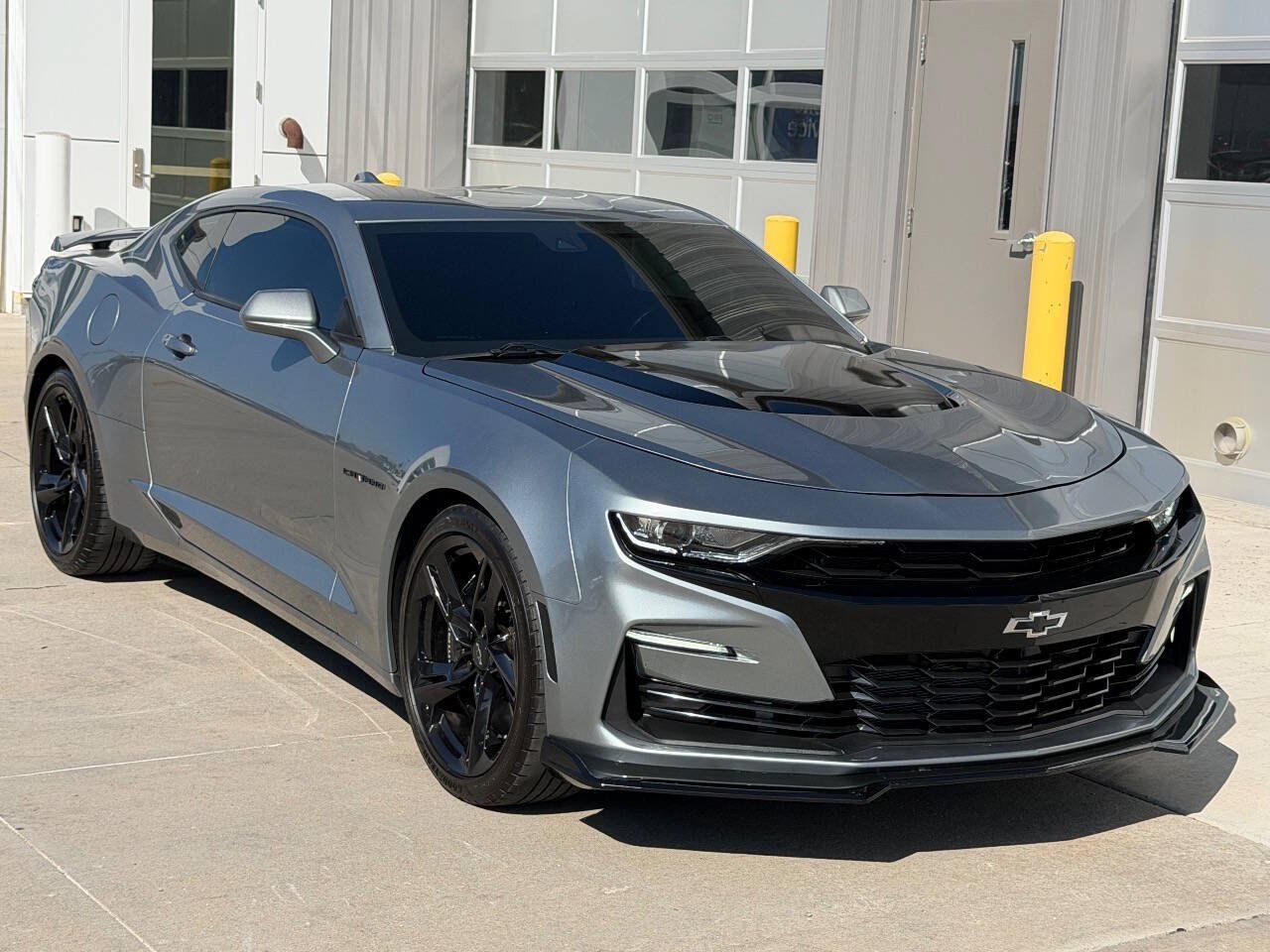 Used 2023 Chevrolet Camaro SS RWD image 8