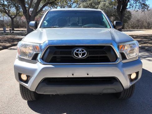 Used 2015 Toyota Tacoma PreRunner w/ SR5 Package image 4