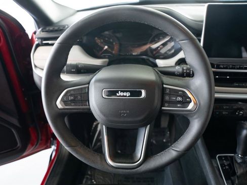 Used 2025 Jeep Compass Limited AWD/4WD image 12