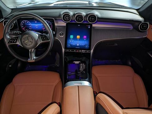 Certified 2025 Mercedes-Benz GLC 300 image 18