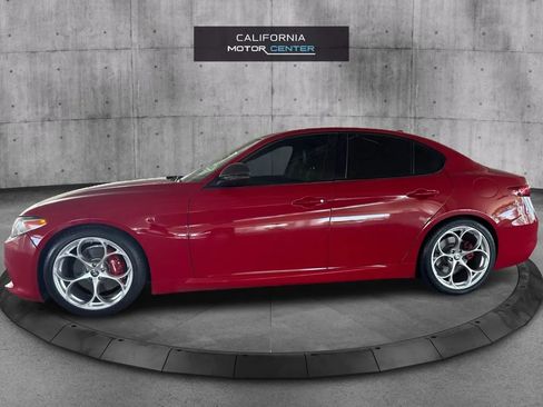 Used 2019 Alfa Romeo Giulia Ti Sport w/ Quick Order Package 22U Sport RWD image 8