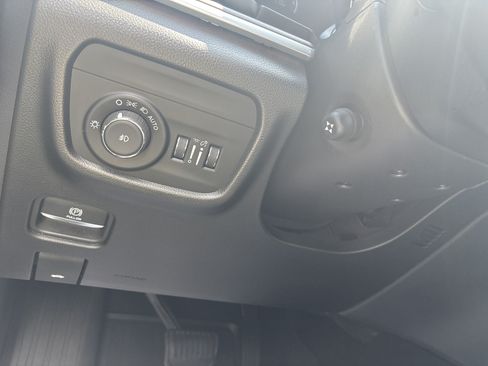 Used 2023 Jeep Grand Cherokee L Overland AWD/4WD image 20