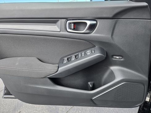 Used 2025 Honda Civic Sport image 19