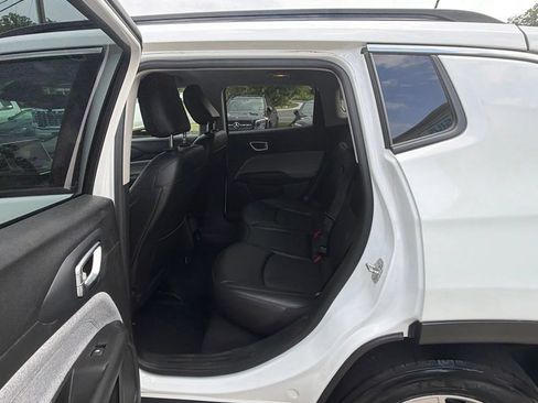 Used 2022 Jeep Compass Latitude AWD/4WD image 53