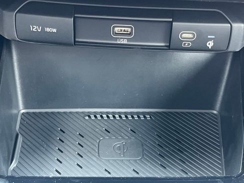 New 2025 Kia Niro EX image 27