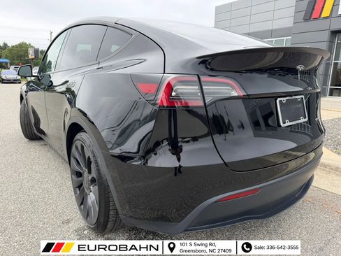 Used 2023 Tesla Model Y Performance AWD/4WD image 3