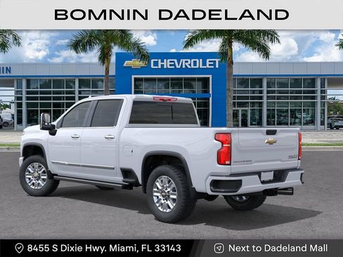New 2026 Chevrolet Silverado 2500 High Country w/ High Country Premium Package AWD/4WD image 4