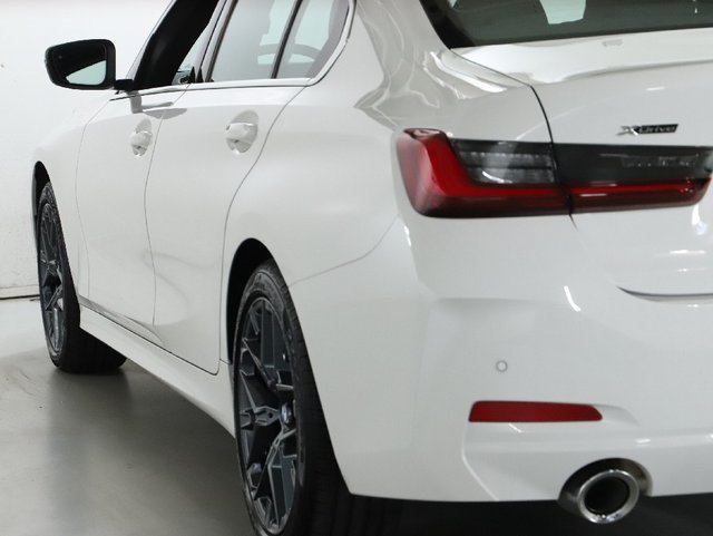 Used 2026 BMW 330i xDrive Sedan w/ Convenience Package AWD/4WD image 42