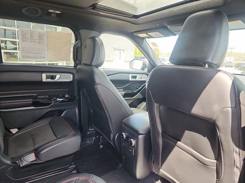 Certified 2023 Ford Explorer ST-Line w/ Class IV Trailer Tow Package AWD/4WD image 29
