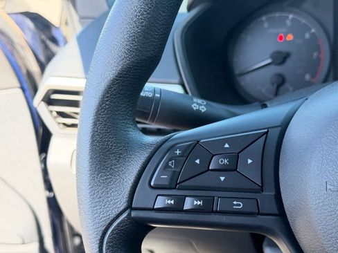 Used 2024 Nissan Altima 2.5 S FWD image 12