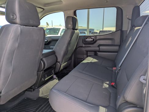 Used 2020 Chevrolet Silverado 1500 Custom w/ Custom Value Package image 15