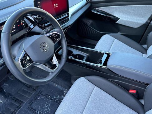 Used 2024 Volkswagen ID.4 2WD image 9