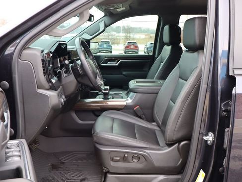 Used 2022 Chevrolet Silverado 1500 LT Trail Boss w/ LT Trail Boss Premium Package image 15