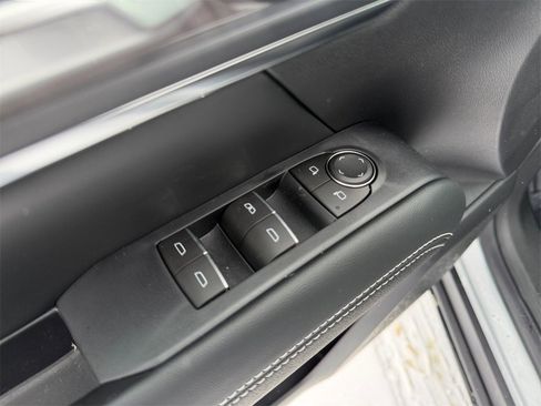 New 2026 GMC Terrain Denali w/ LPO, Floor Liner Package image 16