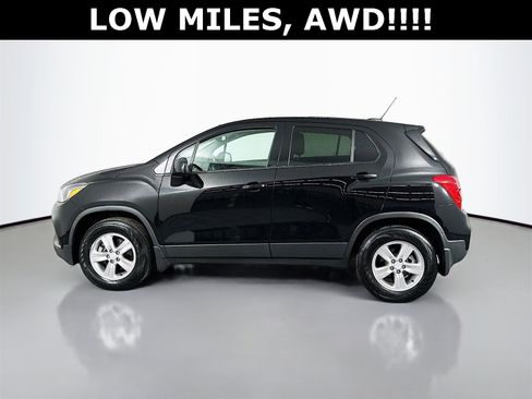Used 2019 Chevrolet Trax LS w/ Tint and Cruise Package image 5