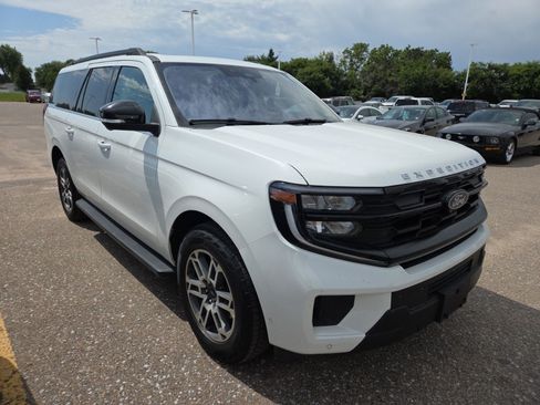 Used 2025 Ford Expedition Max Active AWD/4WD image 11