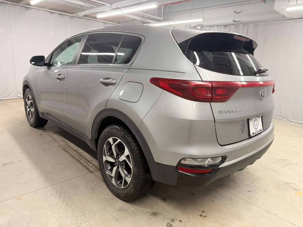 Used 2021 Kia Sportage LX AWD/4WD image 11