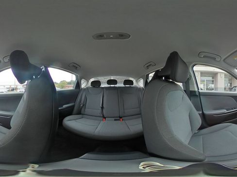 Used 2025 Kia K4 FWD image 41
