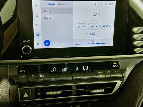 Used 2025 Toyota Camry LE FWD image 24