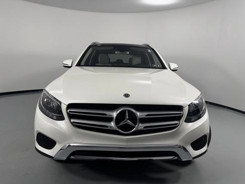 Used 2019 Mercedes-Benz GLC 300 4MATIC image 2