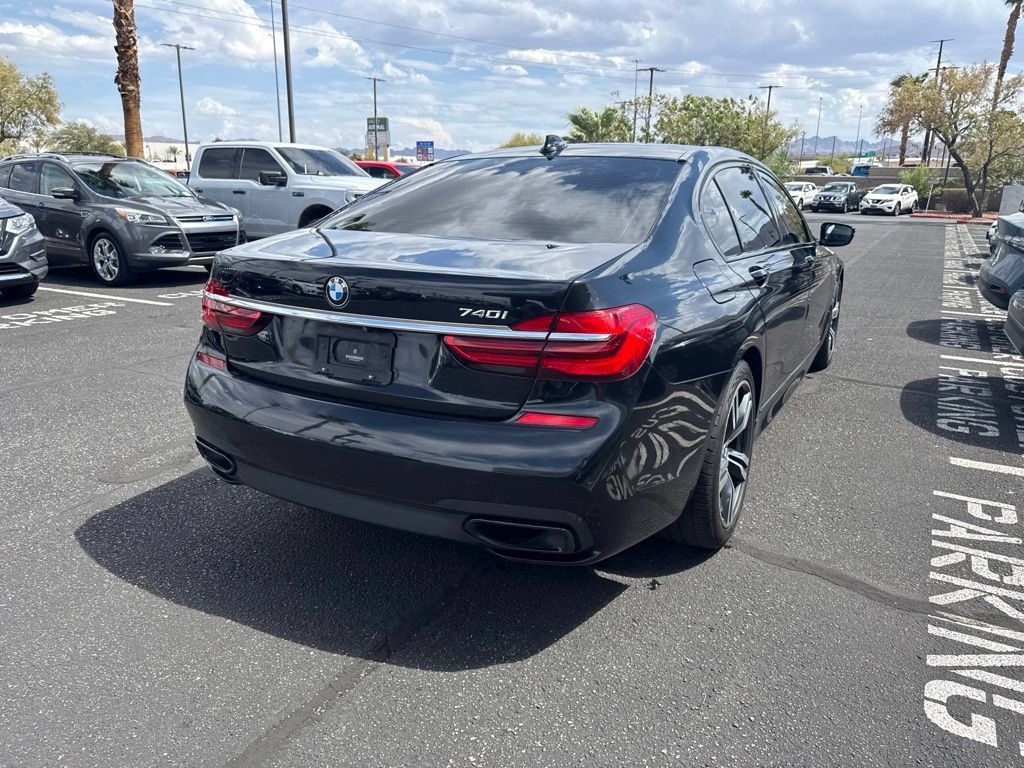 Used 2016 BMW 740i RWD image 8