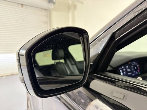 Used 2020 Land Rover Range Rover Velar R-Dynamic S AWD/4WD image 7