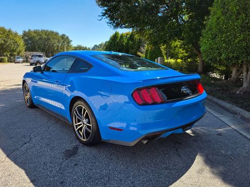Used 2017 Ford Mustang Premium RWD image 3